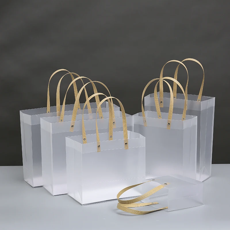 Матовый полипропиленовый пакет с бумажной ручкой высококачественный