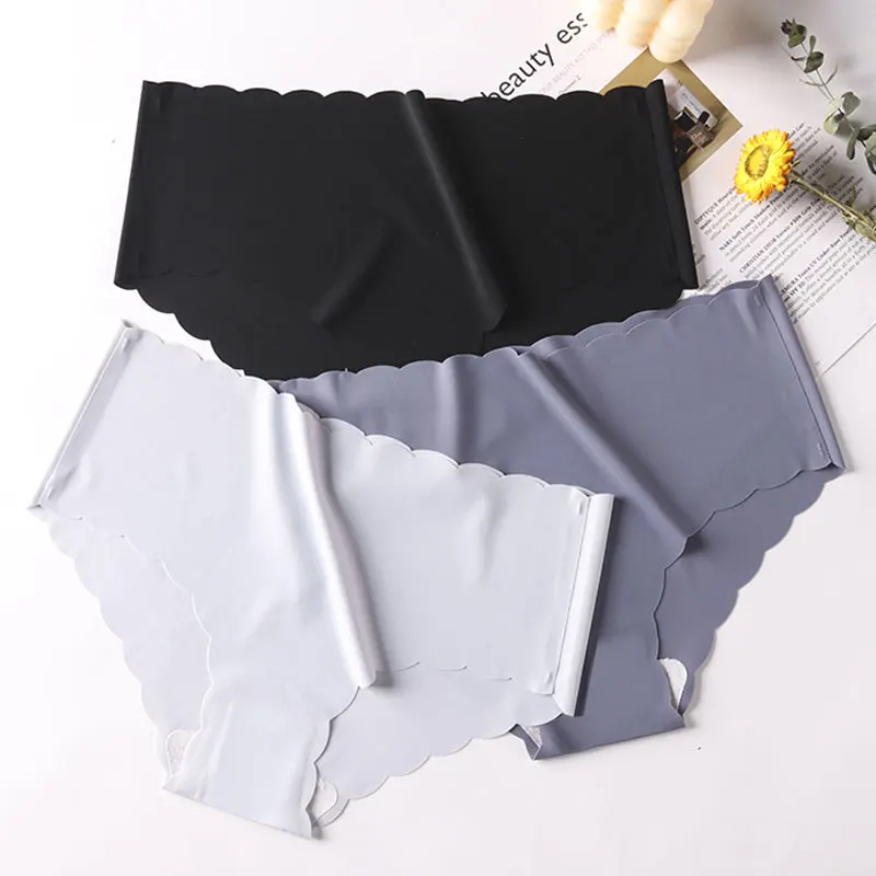 

Ice Silk Seamless Underwear Women's Mid-waist Cotton Shorts Wavy Girl Hip-lifting Briefs Sexy Underwear Women