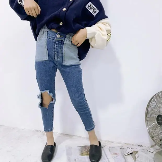 Новинка 2020 года Оптовая продажа Джинсовые штаны с дырками для девочек Модные