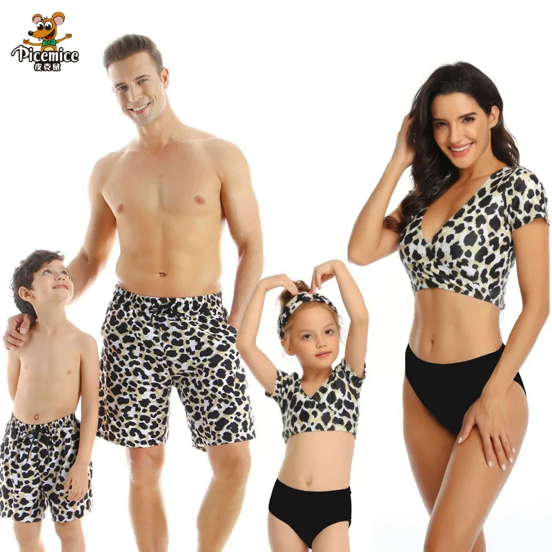 

Леопардовый купальник с коротким рукавом, одинаковые наряды, одежда для мамы и дочки, бикини для мамы и дочки, пляжные шорты для Отца и Сына