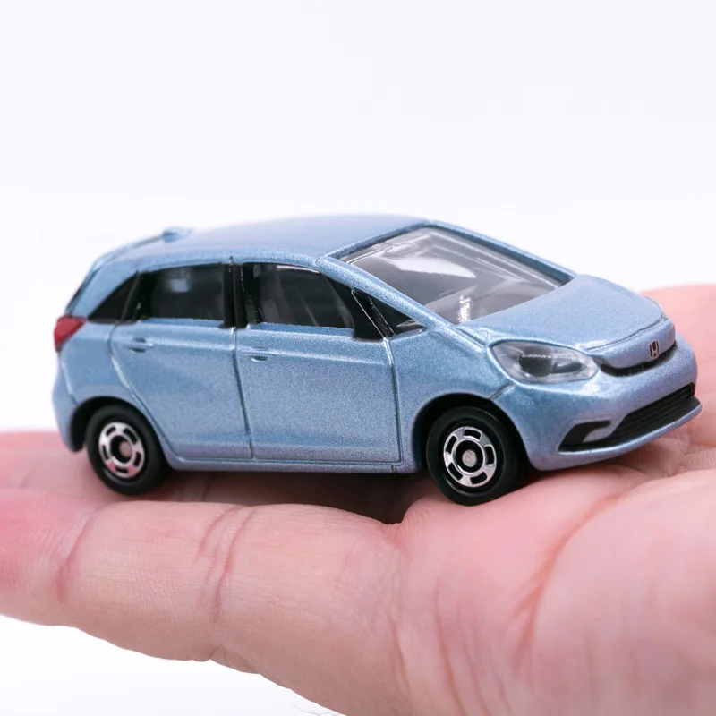 Takara Tomy Tomica No. 33 Honda FIT 1/61 литая под давлением модель автомобиля для мальчиков и