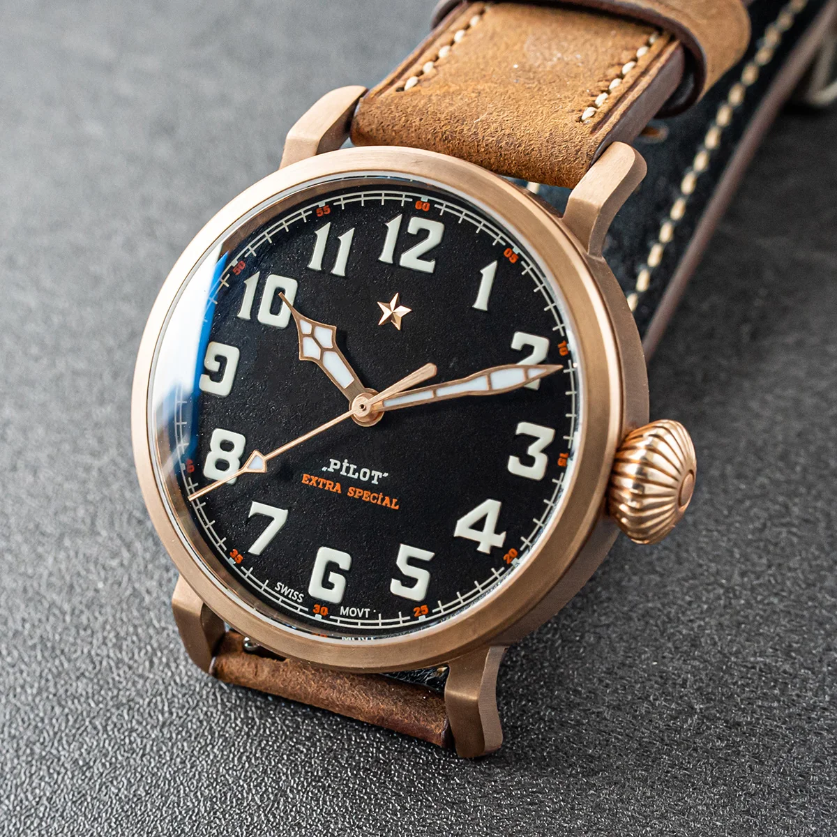 Бронзовые часы наручные. Бронзовый корпус часов. Бронзовый корпус. Часы в бронзовом корпусе. Бронзовый корпус.