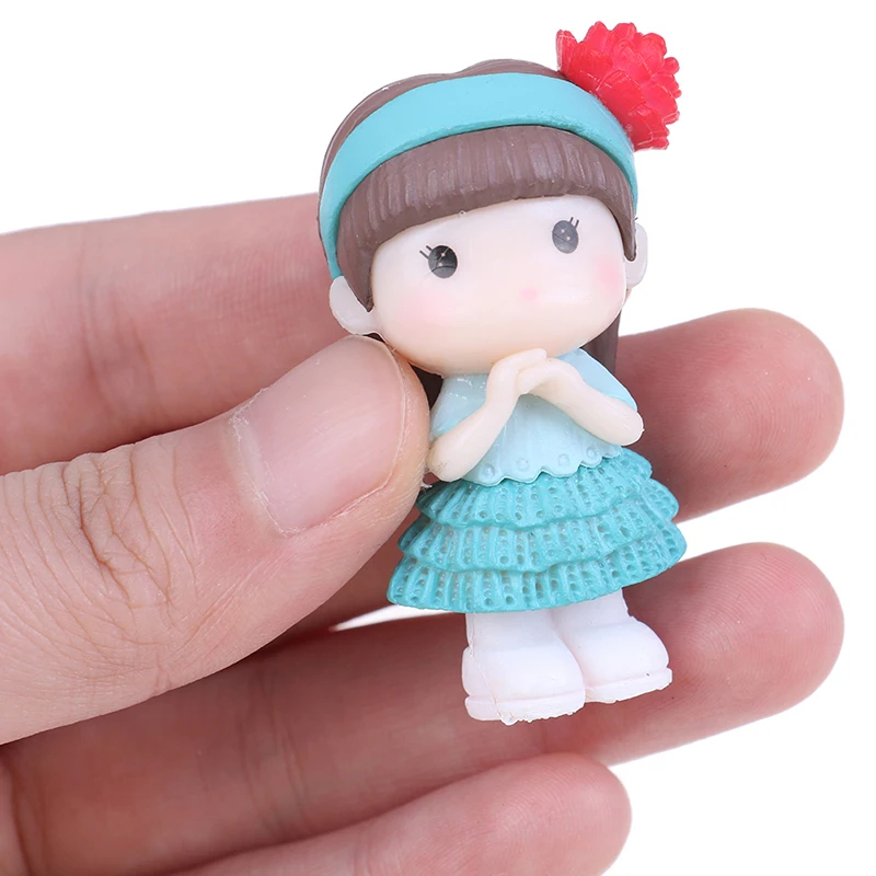 

4PCS Pretty Pure Girl Miniature Figurine Bonsai Decorative Mini Fairy Garden People Statue Moss Ornaments Resin Craft