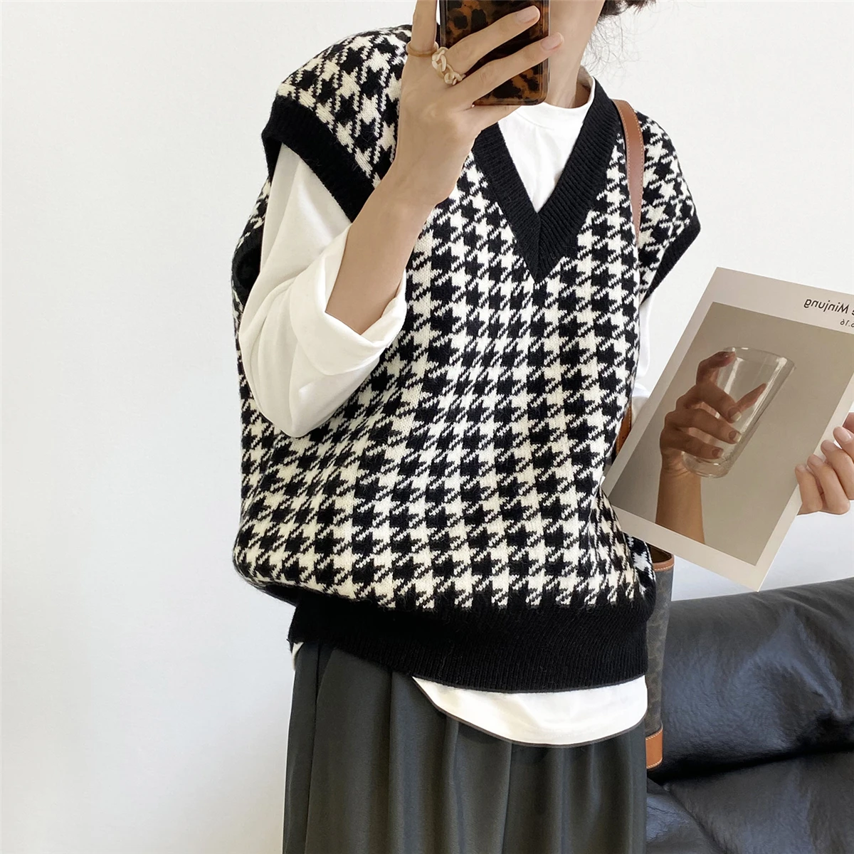 

Thousands of Birds Knit Sweater Vest Women 2021 New Korean Loose Short V Neck Sweater Waistcoat Plaid Vest