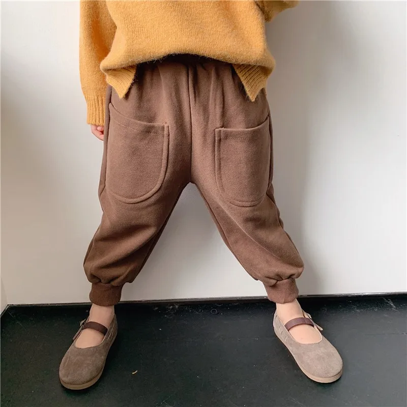

2020 fall/winter boys and girls running volume middle and small children's campus candy-colored pocket campus pants children's p