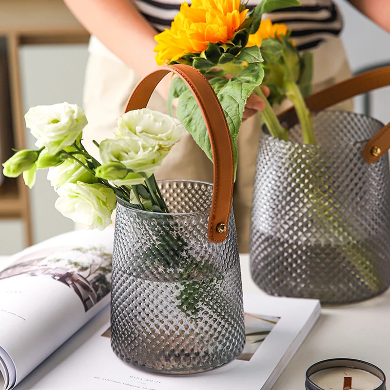 

Modern minimalist glass vase Light luxury Restaurant home countertop decorative vase Transparent black arrange flowers in a vase