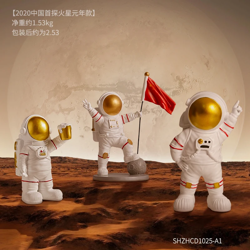 

Nordic Entry Luxury Home Astronaut Decoration Creative Office Wine Cabinet Decoration Modern Spaceman Table-Top Decoration