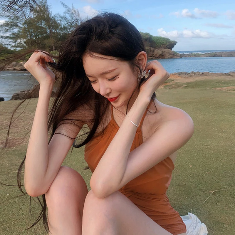 

Brand Sexy One Pieces Swimwear Women Deep-V Backless Swimsuit Hot Girls Bathing Suit Cute Body Suit Beach Wear Halter Monokini