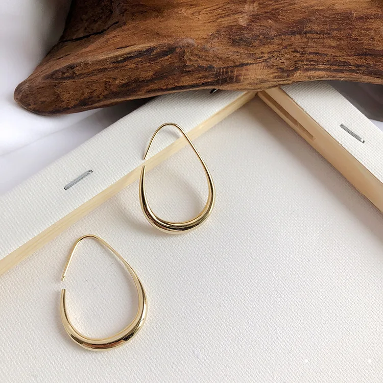 

2020 New Korean Vintage Earrings For Women Gold Water Droplets Earrings Big Metal Hanging Dangle Earrings Fashion Jewelry