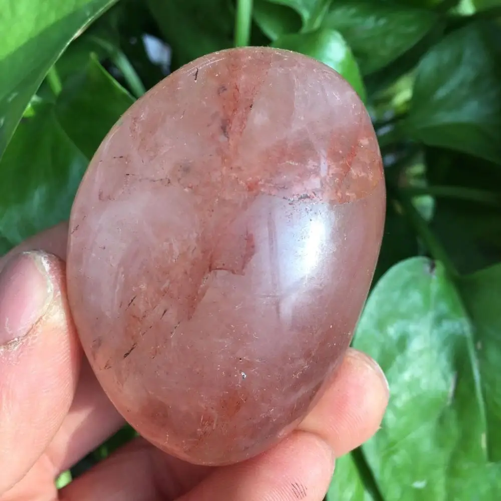 

1pcs Beautiful natural crystal natural red glue flower crystal hand play rolling stones 90-100g