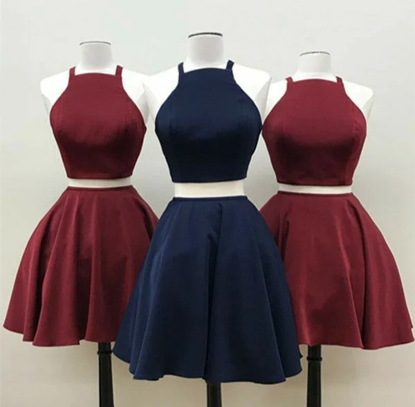 

Женское Короткое атласное платье с лямкой на шее, с карманами