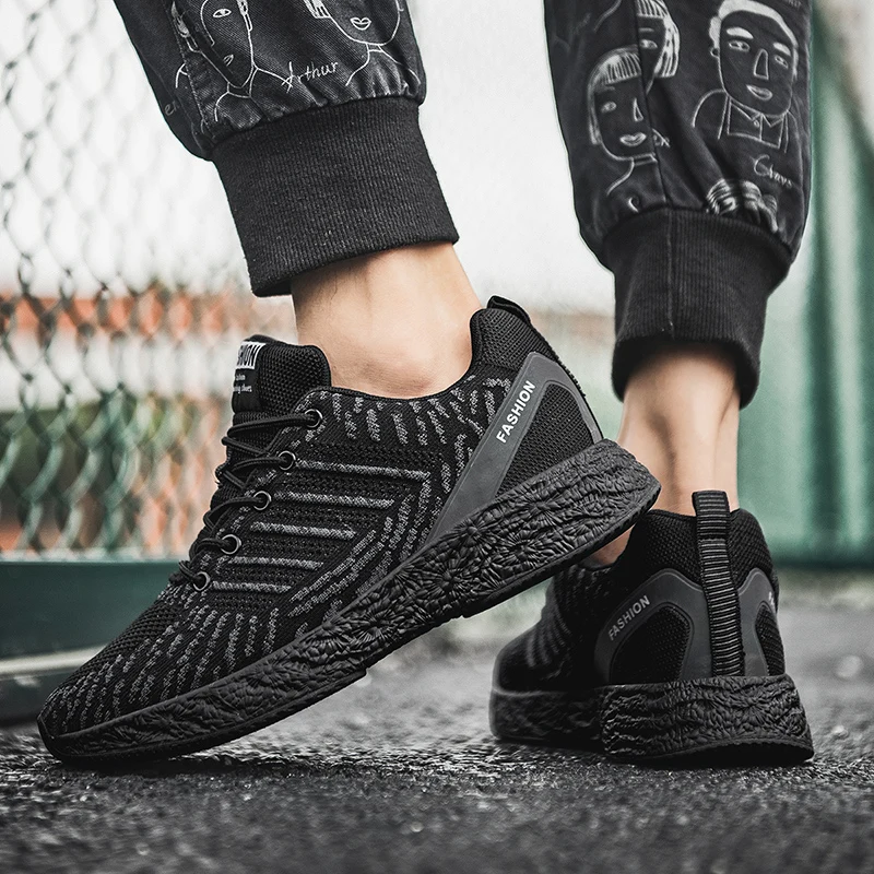 

New Lightweight Sneakers Men Comfortable Casual Shoes 2020 Breathable Tennis Shoes Wear-resistant Outdoor Running Shoes for Men
