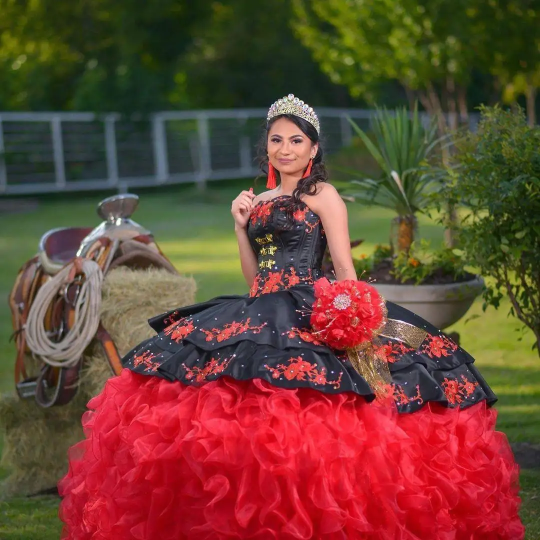 

Mexico Quinceanera Dresses Red Organza Black Satin Floral Emboidery Ball Gown Puffy Prom Dress for Sweet 16 Year Lady