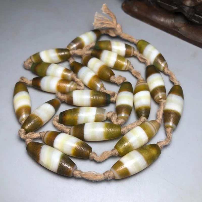 

Tibetan natural old agate, natural silk-wrapped one-line dzi necklace, natural first-line pharmacist, peace is its inherent