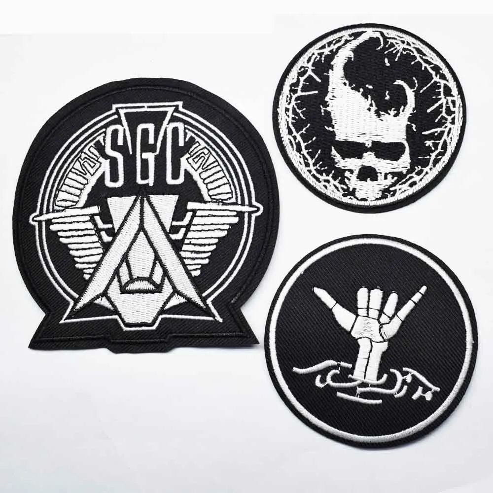 Черно-белая тематическая серия ручной вышивки Devil Moon Sun Poo SGC патчи для одежды