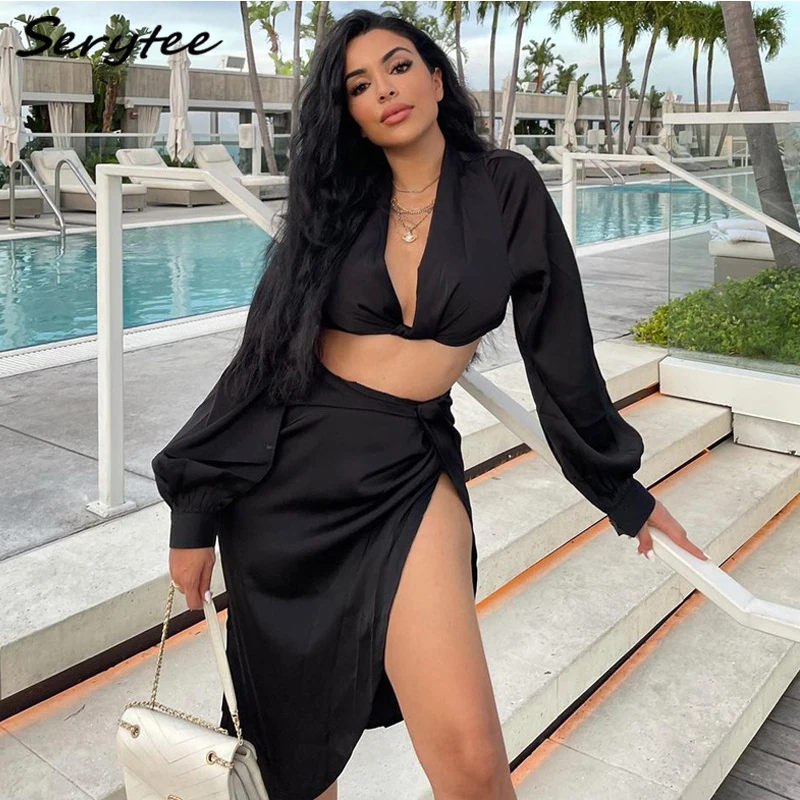 

Женский винтавечерние комплект из двух предметов, укороченный топ с глубоким V-образным вырезом и длинным рукавом и юбка с запахом и высоким...