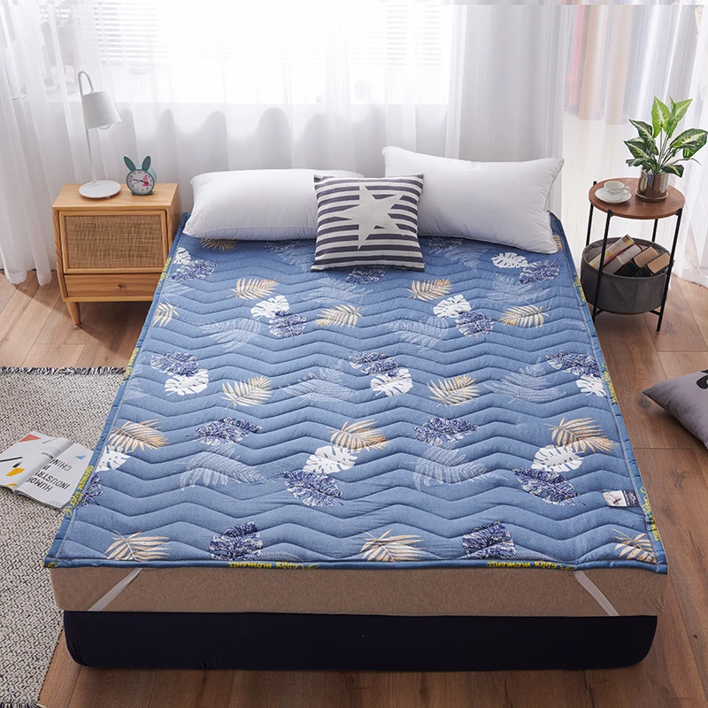 Всесезонный нескользящий матрас стеганый наматрасник с подгоняемой простыней