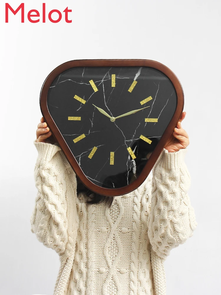 

Chinese Triangle Wood Wall Clock Living Room Creative Chinese Style Clock Wall-Mounted Ultra-Quiet Clock High Quality Durable
