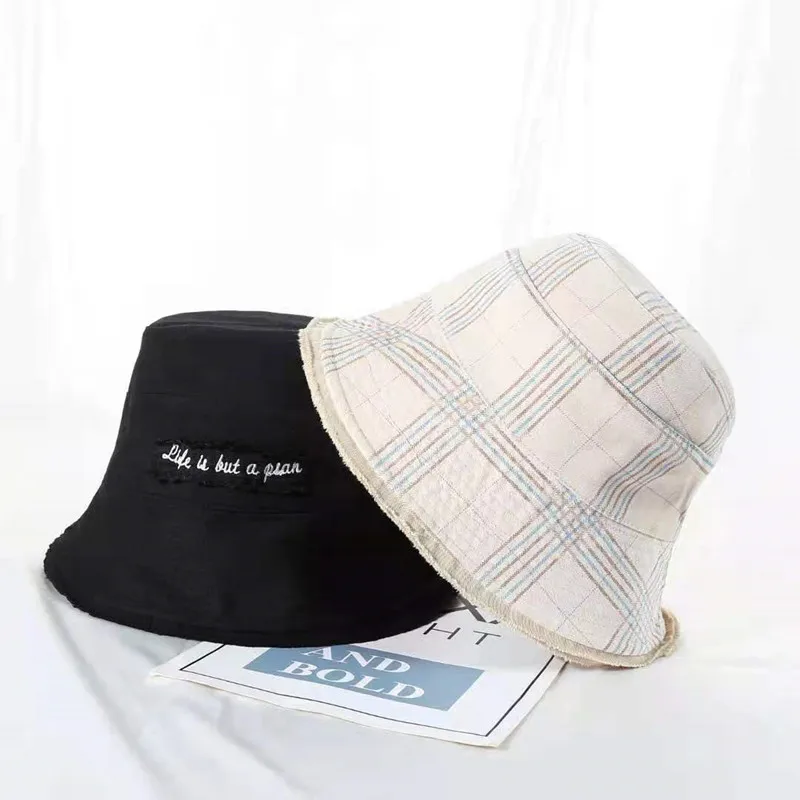 

Luxury Bob Ladies Beach Hat 2021 Summer Panama New Pot Hat Hip Hop Fashion Casual Cloth Sticker Letter Sunshade Fisherman Hat