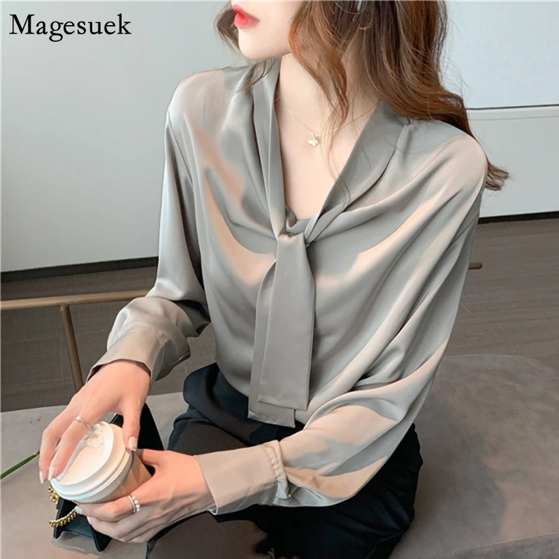 

2021 Autumn Korean Shirt Women Gray Long Sleeve Chiffon Blouse Fashion Bow V-neck Office Blouses Women Loose Women Tops 11545