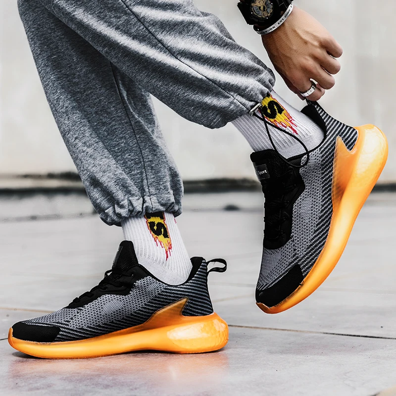 

Summer Lightweight Male Sneakers Men's Sport Shoes Brand Mens Running Shoes Sports for Men White Trainers 2020 Boty Panske X027