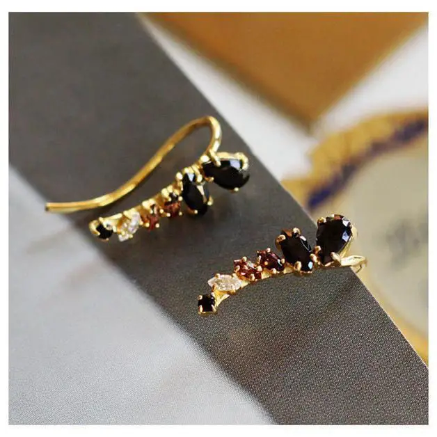 

Дизайнер творческой инкрустированные черный агат крылья серьги в виде листиков Ретро светильник Роскошные Очаровательные женские брендов...