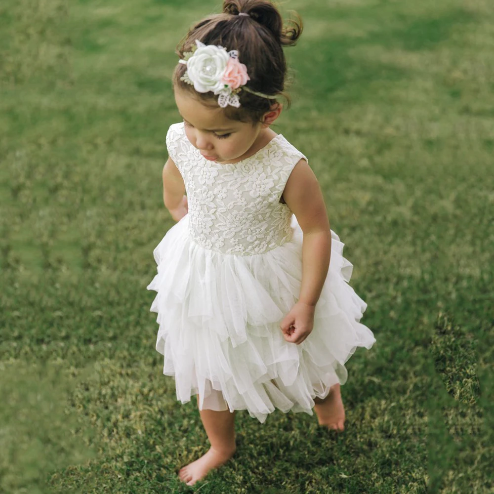 

Платье ТРАПЕЦИЕВИДНОЕ кружевное с круглым вырезом, без рукавов, с оборками