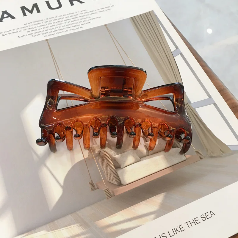 

2021 New Acrylic Hair Claws Crab Large Geometric Hair Clips Hairpins Solid Color Barrette Headwear Women Girls Hair Accessories