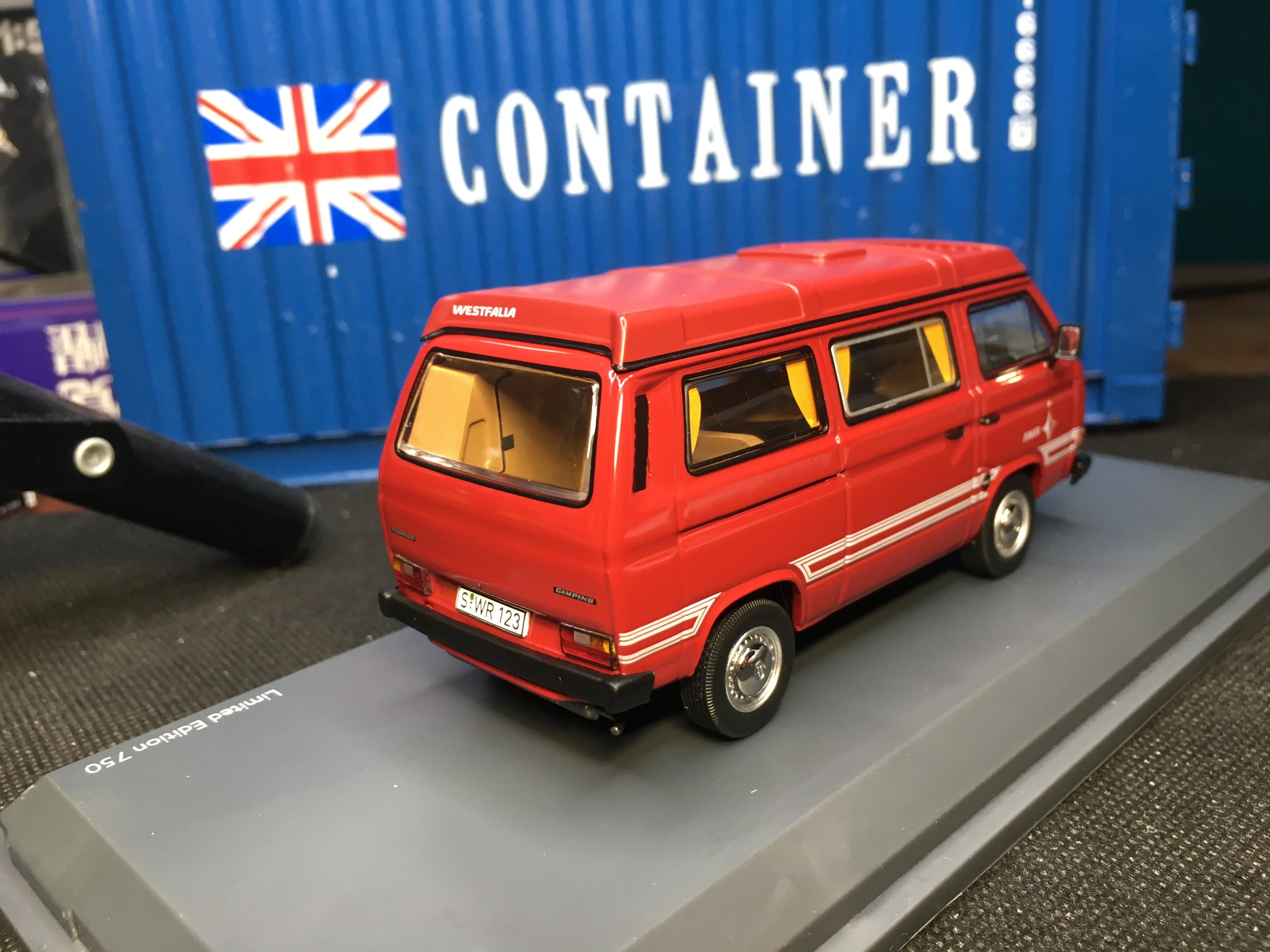 

Schuco 1/43 WESTFFALIA