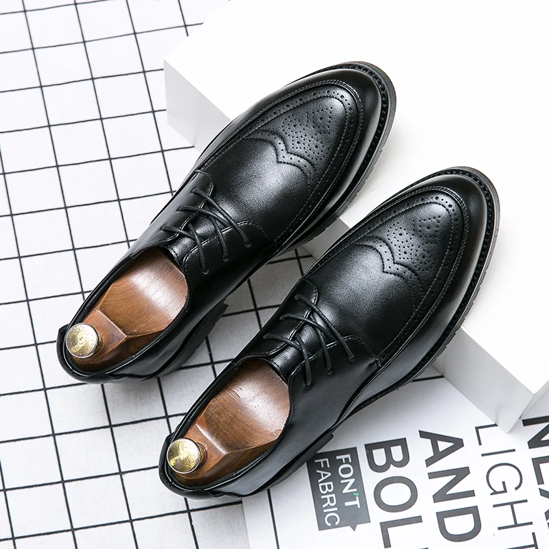 

Fashion New 2021 Men Casual Shoes Formal Men's Oxford Office Business Luxurious Designer For Bullock Slippers Leather Gentleman