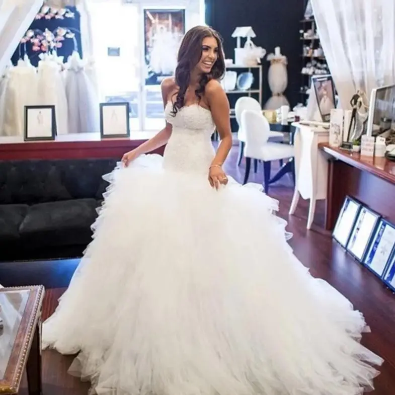 

Luxury Mermaid Wedding Dress 2021 Brida Gown Sweetheart Backless Lace Applique Ruffle Skirt Bride Dresses White Plus Size Gala