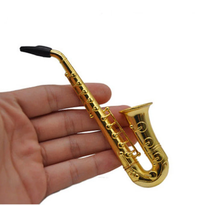 

1 шт. Забавный мини-саксофон, портативные курительные трубки, металлические бриллиантовые подарки, дымовая трава, сигаретная трубка, креати...