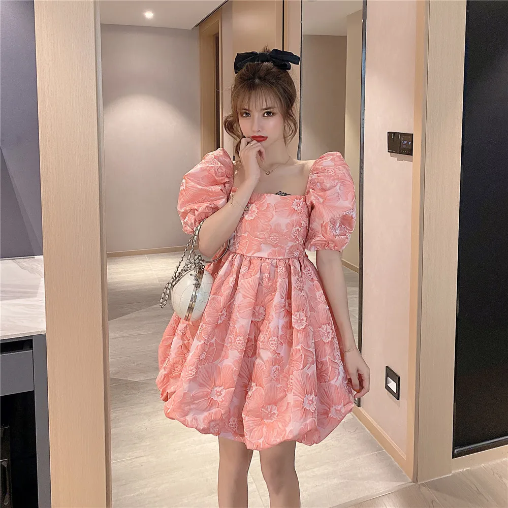 Женское мини-платье с пышными рукавами короткое винтажное повседневное