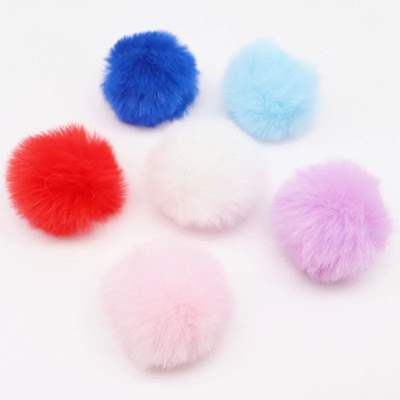 

4cm Pompones Fake Faux Fur Pompom Solid Color Charms Soft Fluffy Balls Craft Supplies DIY Winter Scarf Earings Decor Materials