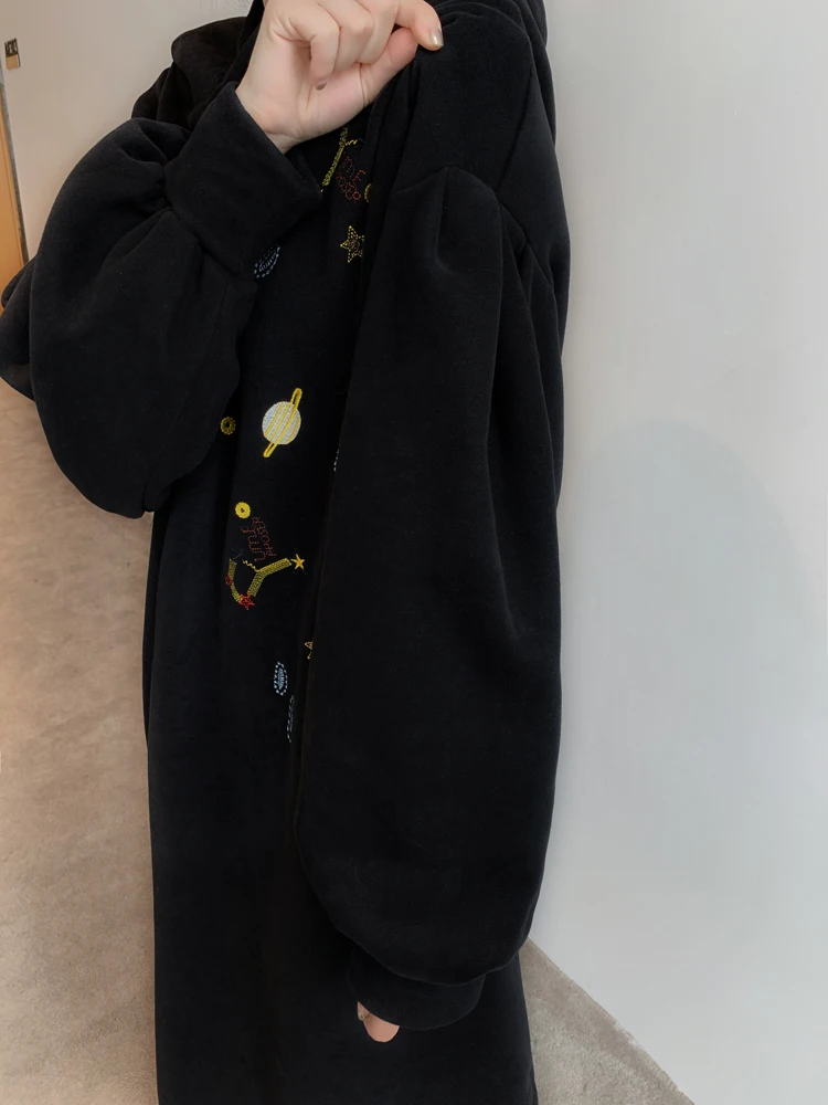 Black Starry Sky Embroidery Hooded Dresses Women Long Sleeve Casual Loose Dress Autumn Winter Warm Side Split Midi Dress