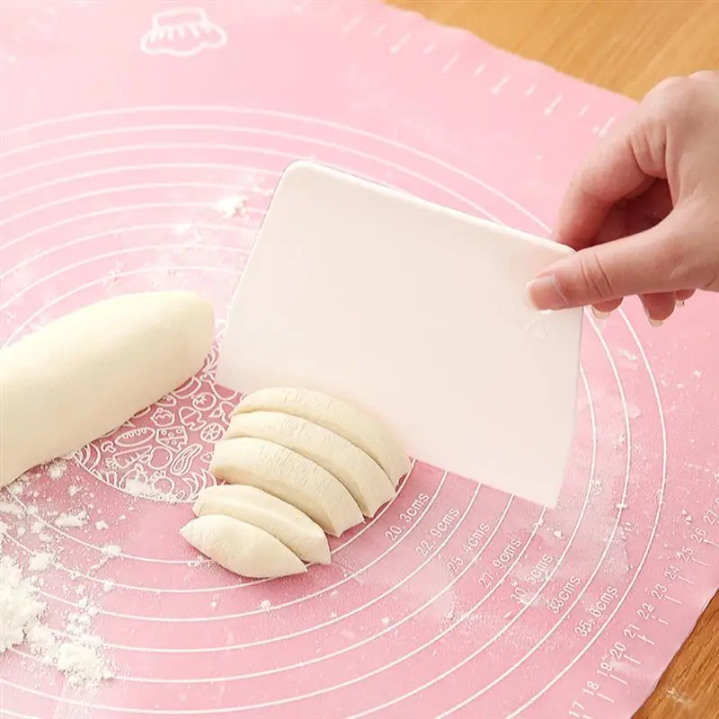 

Dough Scraper Food-safe Plastic Dough Cutter Multipurpose Food Scrappers for Bread Dough Cake Fondant Icing White Green