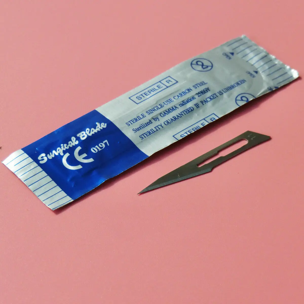 

10 pcs 4.4CM Single Use Sterile Carbon Steel Suigical Blade Scalpel Lab Equipmen NO.12