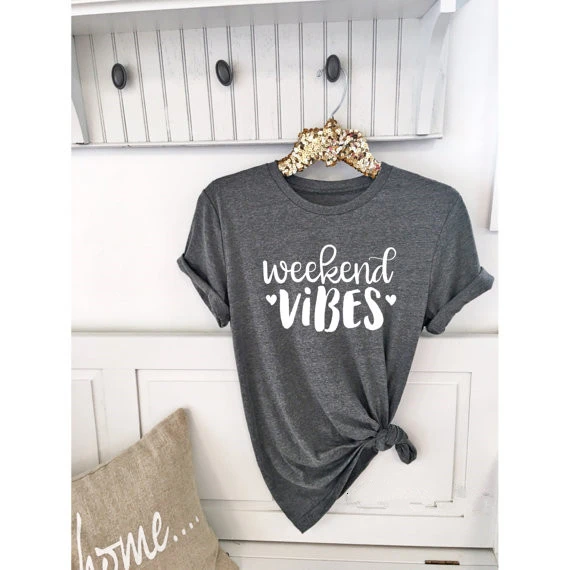 Футболка Boyfriend style симпатичная футболка с принтом Weekend Vibes унисекс для обеда