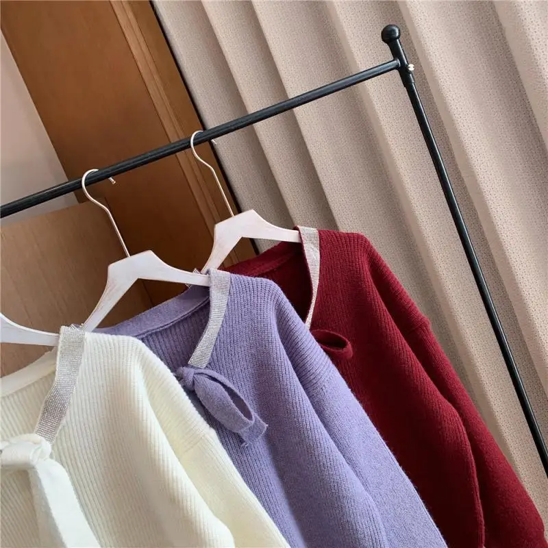 

Juice Snow 2020 Autumn And Winter New Hot Diamond Bowknot V-Neck Pullover Sweater Women Loose Wild Sweater