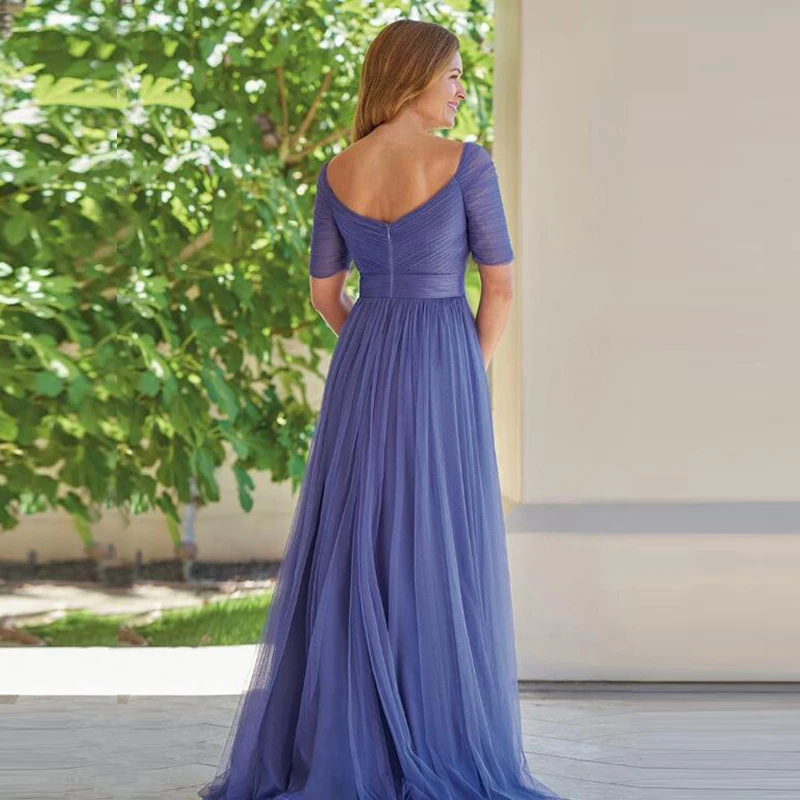 

Lavender Tulle Short Sleeve Mother of the Bride Dresses Plunge V Neckline Pleated Wedding Party Gowns Back Out