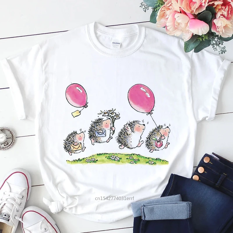 

Women New Summer Fashion Harajuku Aesthetic Tops Hedgehog And Wildflower Graphic Print T-shirt