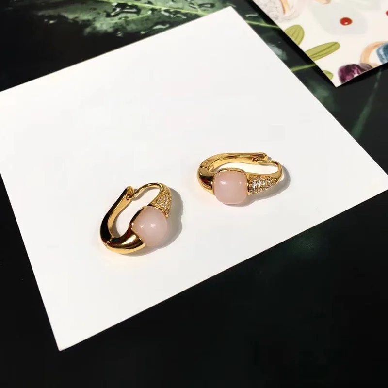 

Женские серьги-гвоздики из серебра 925 пробы, в вечерние ческом стиле