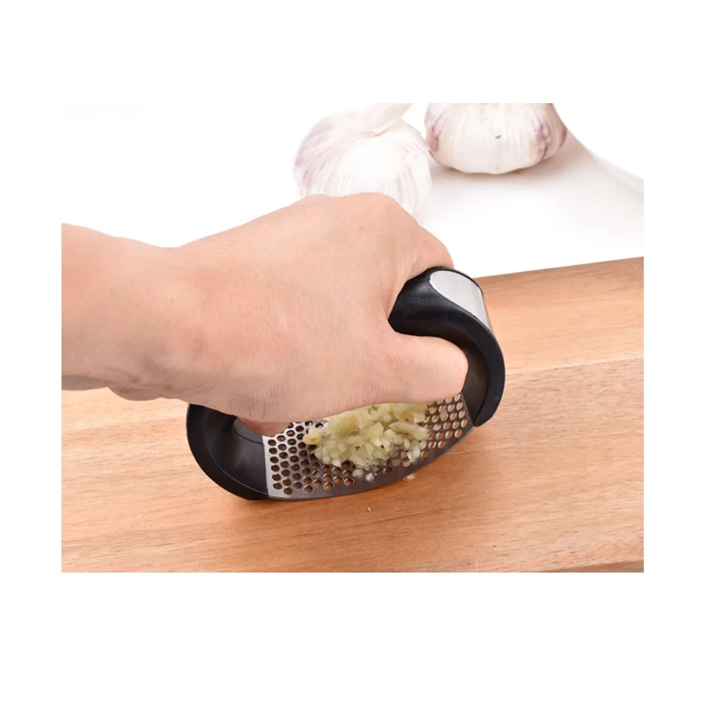 

Stainless Steel Garlic Press Household Manual Garlic Press Device Kitchen Ginger Garlic Triturator Ring Meshed Garlic Device