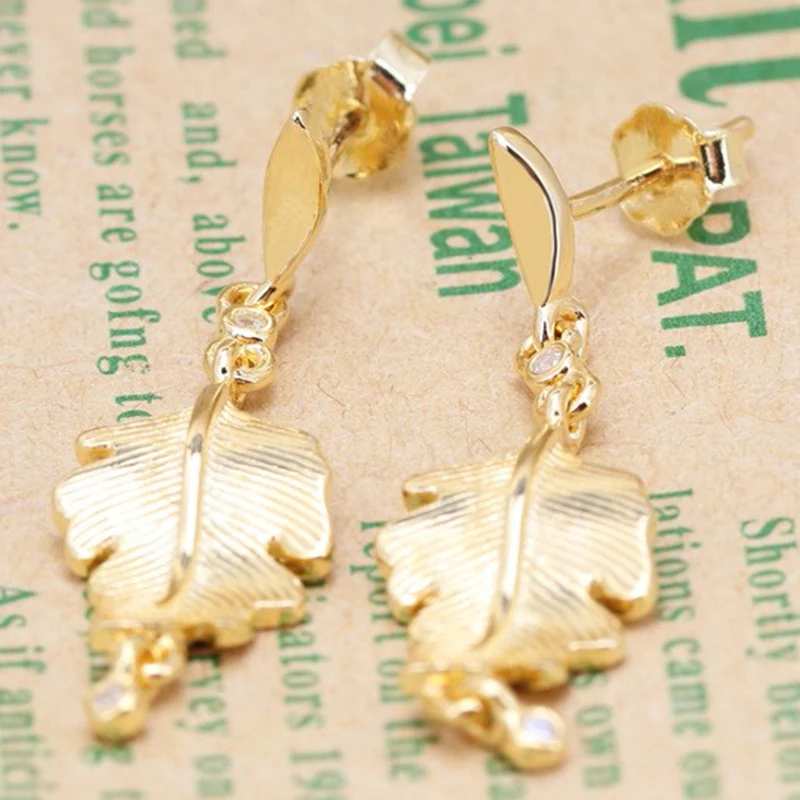 

2020 New 925 Sterling Silver Pan Gold Oak Leaf Earrings For Women Wedding Gift Fashion Jewelry