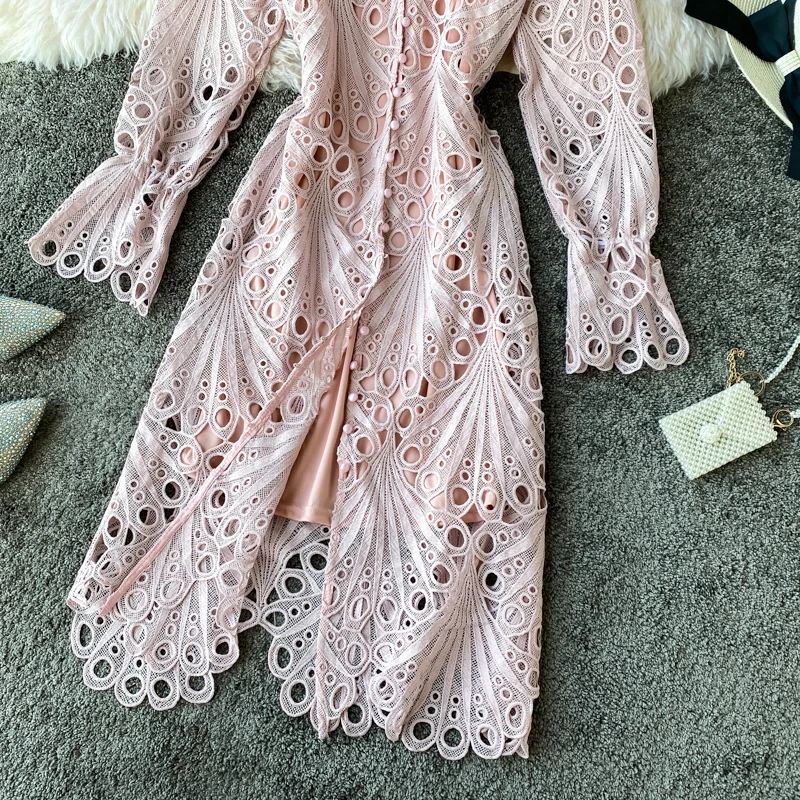 

2020 WOMEN Luxury Hollow Out Lace Dresses Ladies Palace Style Vintage Dresses Long Flare Sleeves Beach Vestidos For Women