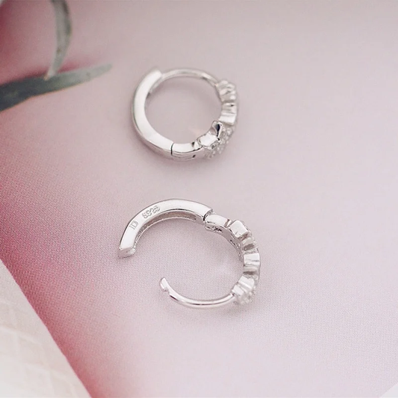 

Cute Small 925 Sterling Silver Buckle Circle Earrings Exquisite Shining Zircon Pentagram Hoop Earrings Engagement Jewelry