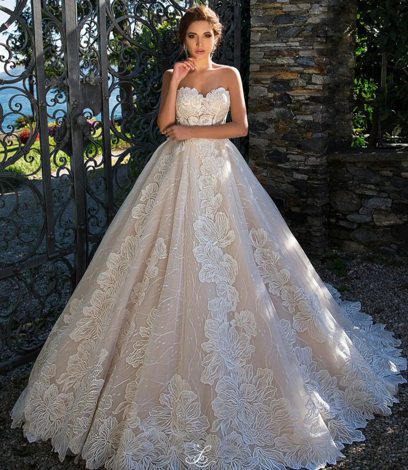 

New Arrival Elegant Long Wedding Dress 2020 Sweetheart Lace Up Back Chapel Train Bridal Gowns Vestido de noiva longo