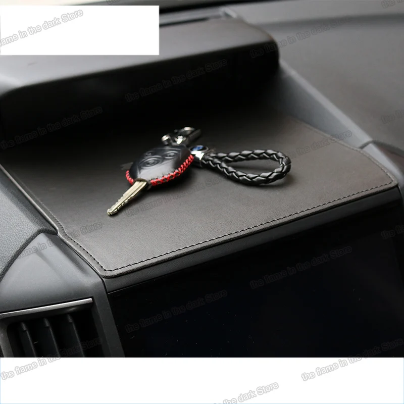 Lsrtw2017 волоконно кожаный автомобильный коврик для приборной панели сотового