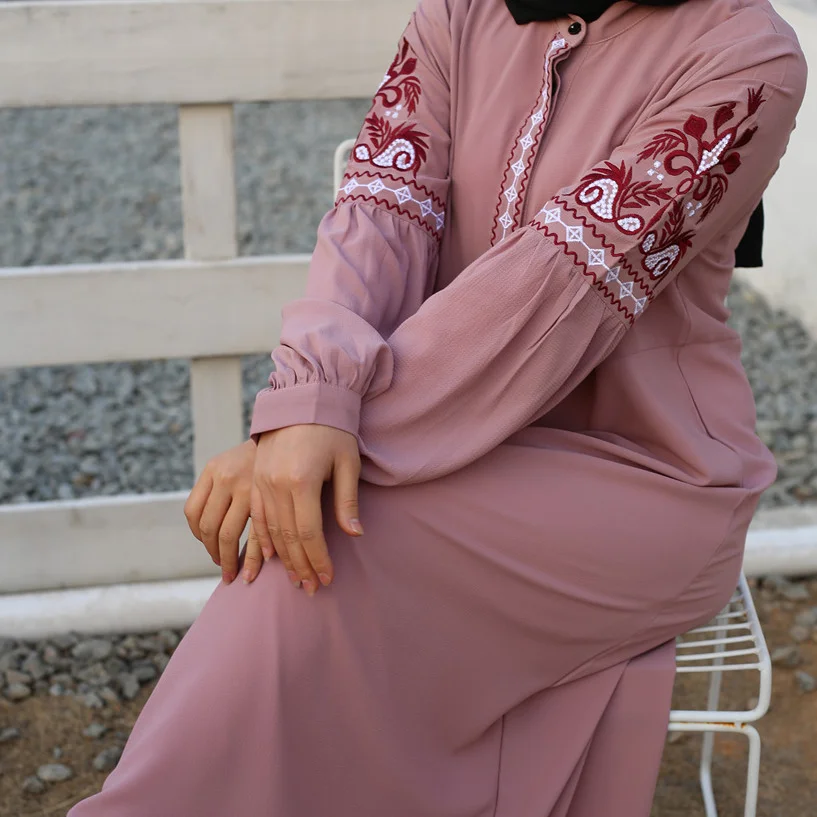 

Muslim 2021 New Fashion Temperament Long Sleeve Chiffon Embroidered Casual Dress Islamic Clothing Muslims Women Dress