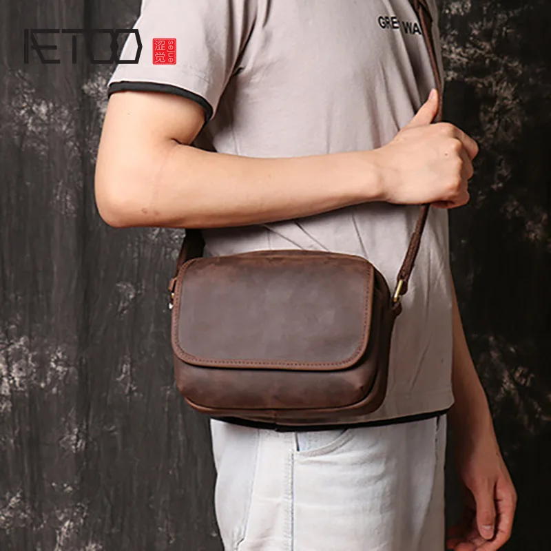 

Маленькая квадратная Ретро сумка AETOO для мужчин, кожаная сумка через плечо crazy horse, кожаная мужская Диагональная Сумка